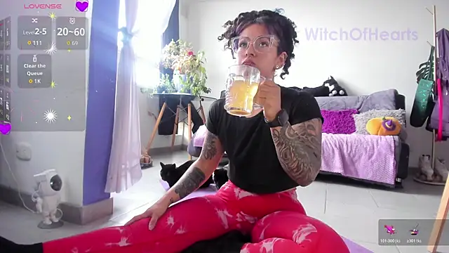 Snapshot of witchviolet chatting on January 18, 2026, 7:28 pm witchviolet online show from January 18, 2026, 7:28 pm