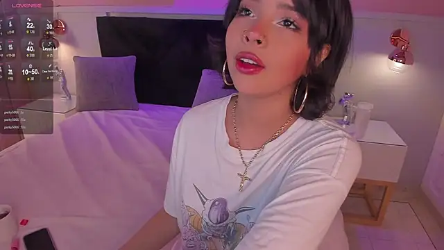 Snapshot of chloe_watson_ chatting on May 16, 2026, 8:19 pm chloe watson online show from May 16, 2026, 8:19 pm