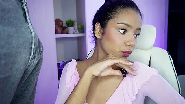 forever  young online show from November 17, 2025, 6:50 am