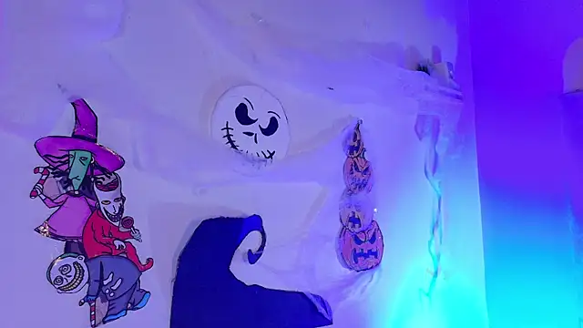 Snapshot of eva_daemon chatting on October 31, 2025, 11:40 am eva daemon online show from October 31, 2025, 11:40 am