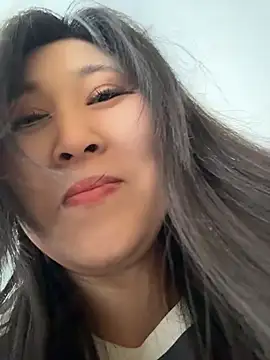 Snapshot of Fannywell chatting on July 3, 2026, 12:28 am Fannywell online show from July 3, 2026, 12:28 am