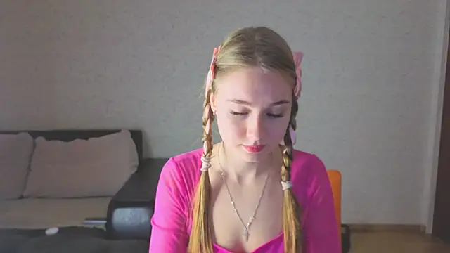 natali2550 online show from November 20, 2025, 7:31 am