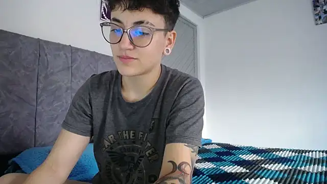 linda 33 online show from March 29, 2026, 8:21 pm