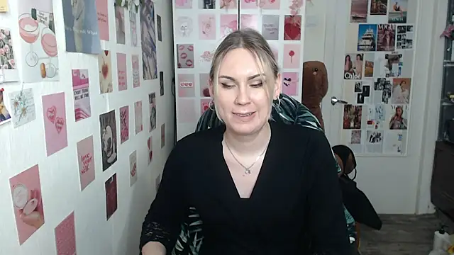 CapriScorpion online show from March 15, 2025, 4:10 pm