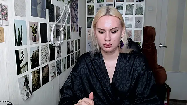 CapriScorpion online show from October 31, 2025, 10:45 am