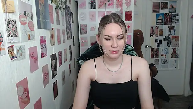 CapriScorpion online show from March 11, 2025, 4:18 pm