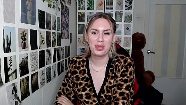 CapriScorpion online show from September 17, 2025, 1:46 pm