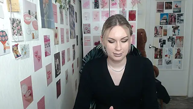 CapriScorpion online show from March 3, 2025, 2:49 pm