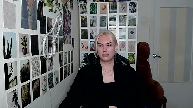 CapriScorpion online show from November 15, 2025, 9:57 am