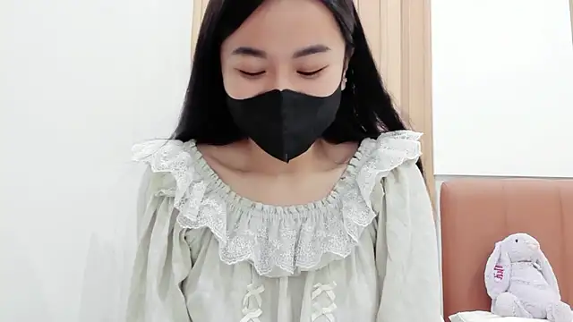 Lita-Julia online show from March 10, 2025, 8:34 pm