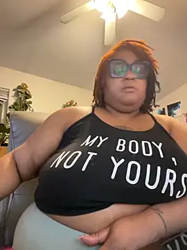 kweenxkarma online show from November 25, 2025, 8:14 am