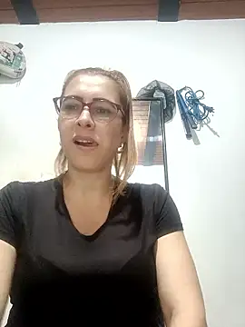 Snapshot of mademonsexy chatting on January 14, 2026, 9:40 pm mademonsexy online show from January 14, 2026, 9:40 pm