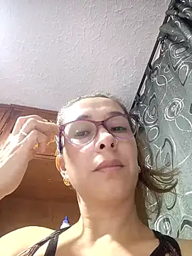 Snapshot of mademonsexy chatting on February 10, 2026, 12:09 am mademonsexy online show from February 10, 2026, 12:09 am