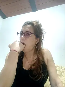 Snapshot of mademonsexy chatting on December 22, 2025, 2:22 am mademonsexy online show from December 22, 2025, 2:22 am