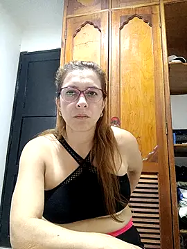 Snapshot of mademonsexy chatting on April 19, 2026, 8:33 pm mademonsexy online show from April 19, 2026, 8:33 pm