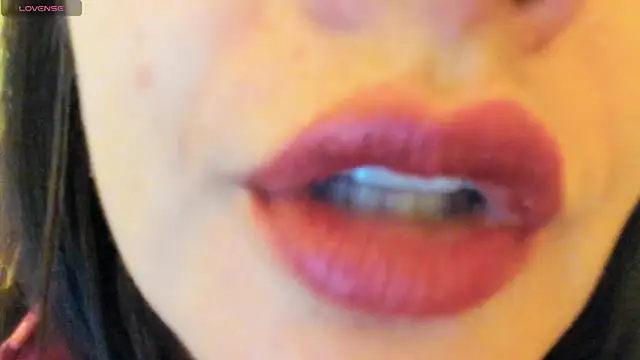 Snapshot of queen_fetish chatting on September 26, 2025, 10:22 am queen fetish online show from September 26, 2025, 10:22 am