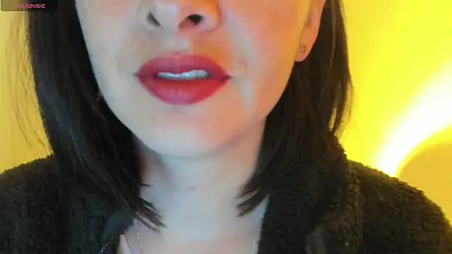 Snapshot of queen_fetish chatting on October 1, 2025, 2:10 pm queen fetish online show from October 1, 2025, 2:10 pm