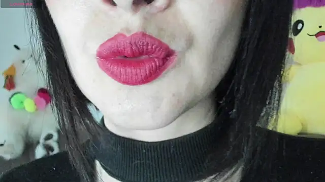 Snapshot of queen_fetish chatting on March 11, 2025, 9:04 pm queen fetish online show from March 11, 2025, 9:04 pm