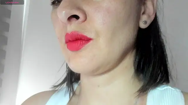 queen fetish online show from February 3, 2026, 1:38 pm