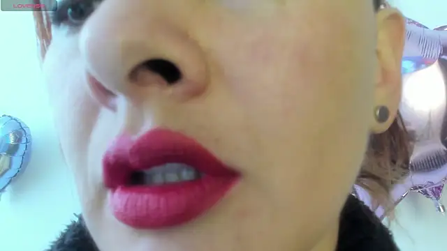 queen fetish online show from May 21, 2026, 1:19 pm