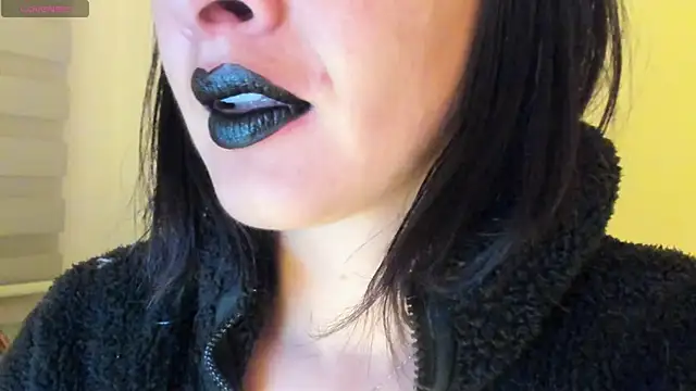 Snapshot of queen_fetish chatting on September 30, 2025, 10:32 am queen fetish online show from September 30, 2025, 10:32 am