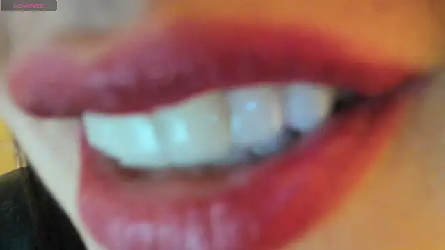 Snapshot of queen_fetish chatting on September 28, 2025, 4:36 pm queen fetish online show from September 28, 2025, 4:36 pm