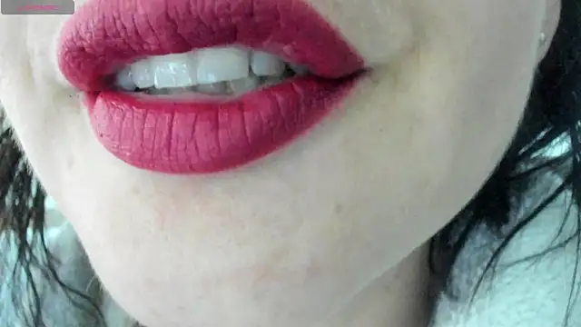 Snapshot of queen_fetish chatting on March 4, 2025, 8:27 pm queen fetish online show from March 4, 2025, 8:27 pm