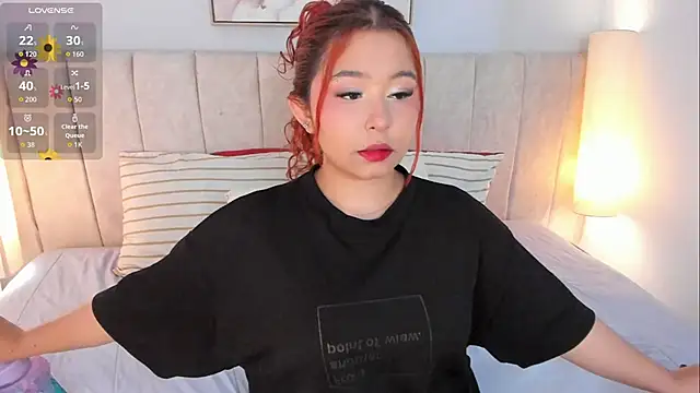 Atenea cuteee online show from April 17, 2026, 7:17 pm