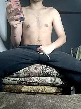 Snapshot of Arabian-B chatting on December 4, 2025, 1:43 pm Arabian-B online show from December 4, 2025, 1:43 pm