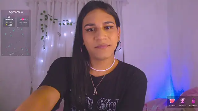 Snapshot of AndreaaFoxx chatting on December 14, 2024, 8:08 pm AndreaaFoxx online show from December 14, 2024, 8:08 pm