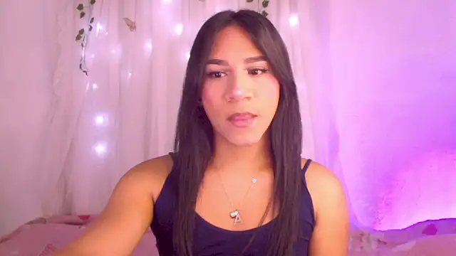 Snapshot of AndreaaFoxx chatting on January 25, 2025, 9:25 pm AndreaaFoxx online show from January 25, 2025, 9:25 pm