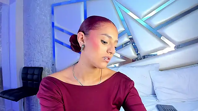 Snapshot of Miia002 chatting on December 19, 2025, 4:49 am Miia002 online show from December 19, 2025, 4:49 am