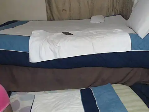 Snapshot of AdelaideT chatting on October 11, 2025, 1:17 am AdelaideT online show from October 11, 2025, 1:17 am