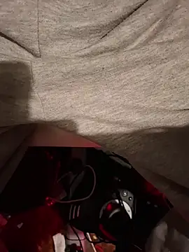 FreezingTie850 online show from March 22, 2026, 10:44 pm