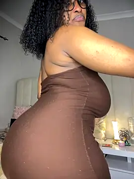 Snapshot of Bustygoddess32 chatting on November 11, 2025, 2:28 am Bustygoddess32 online show from November 11, 2025, 2:28 am