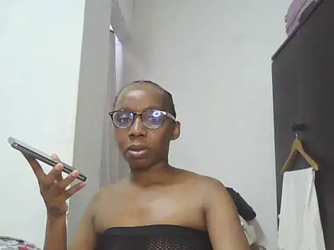 Snapshot of Sexxybella27 chatting on November 9, 2025, 7:40 pm Sexxybella27 online show from November 9, 2025, 7:40 pm