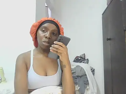 Snapshot of Sexxybella27 chatting on November 18, 2025, 6:44 pm Sexxybella27 online show from November 18, 2025, 6:44 pm