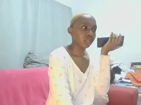 Snapshot of Sexxybella27 chatting on April 5, 2026, 8:37 pm Sexxybella27 online show from April 5, 2026, 8:37 pm
