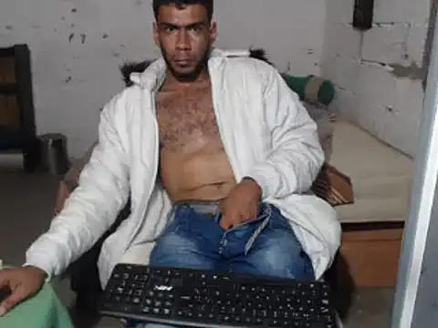 erik alexander online show from February 8, 2025, 12:28 pm