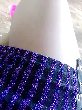 Naughtyy xx online show from September 19, 2025, 1:37 pm