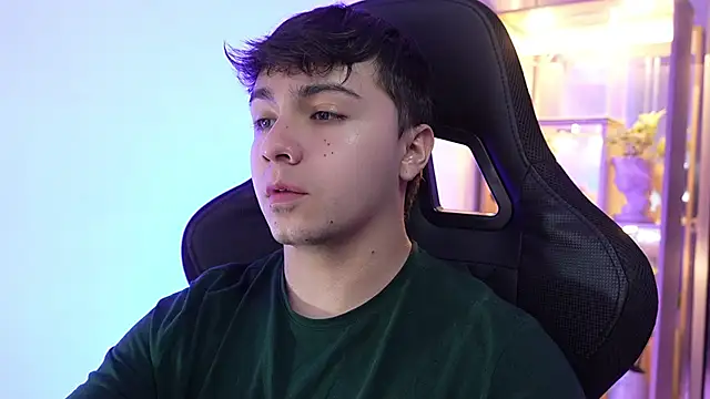 Snapshot of aron__cooper chatting on March 14, 2026, 12:27 am aron cooper online show from March 14, 2026, 12:27 am