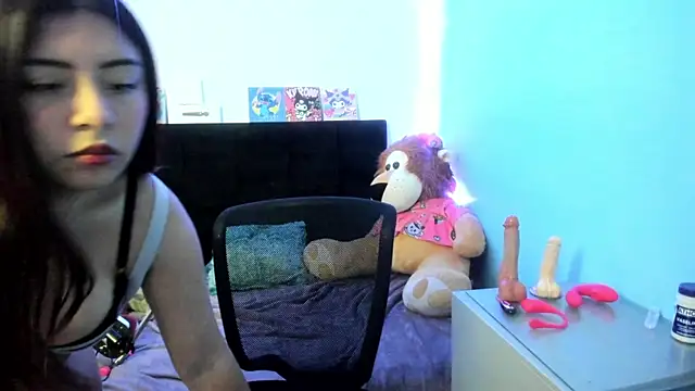 Charlotte cutee18 online show from July 15, 2026, 6:04 pm
