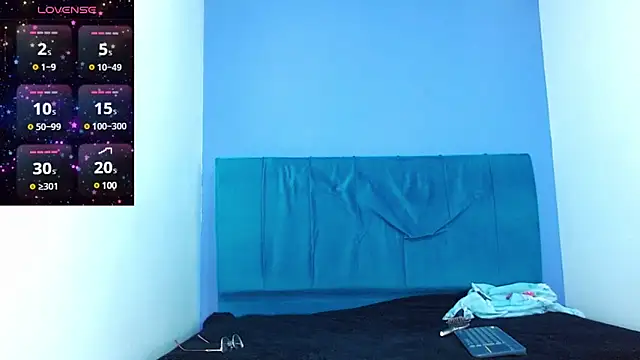 angelicatorrecm101 online show from December 10, 2024, 10:47 pm