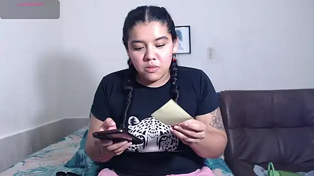 Snapshot of agata_22 chatting on February 9, 2026, 4:43 am agata 22 online show from February 9, 2026, 4:43 am