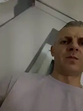 Snapshot of Arthur2288@xh chatting on April 6, 2026, 11:39 pm Arthur2288xh online show from April 6, 2026, 11:39 pm