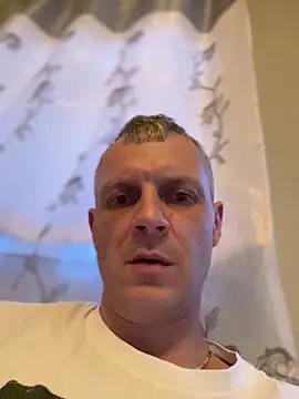 Snapshot of Arthur2288@xh chatting on April 10, 2026, 6:59 pm Arthur2288xh online show from April 10, 2026, 6:59 pm