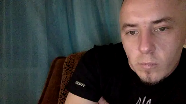 KristiDan online show from December 3, 2025, 7:02 pm