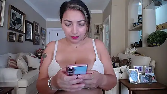 claudia online show from June 25, 2026, 9:47 am