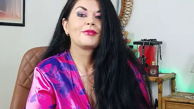 Snapshot of EllenGrace chatting on February 13, 2025, 2:01 am EllenGrace online show from February 13, 2025, 2:01 am