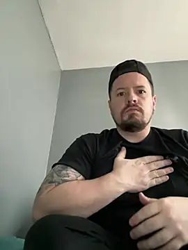 Snapshot of husband4555 chatting on February 9, 2026, 4:05 pm husband4555 online show from February 9, 2026, 4:05 pm